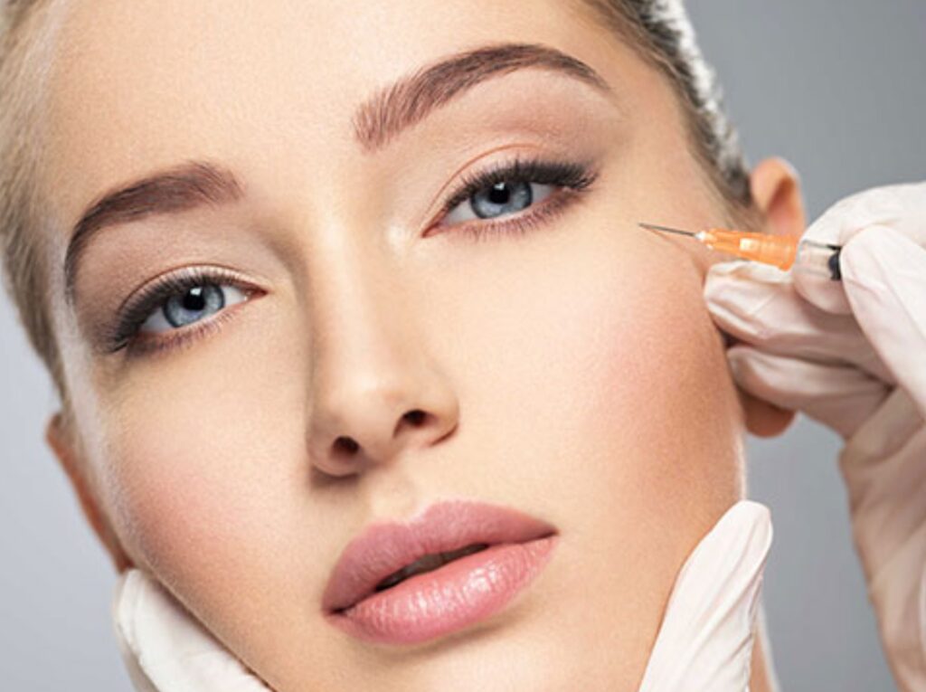 Señales de un relleno de ojeras mal puesto y corrección con hialuronidasa — relleno de ojeras mal puesto